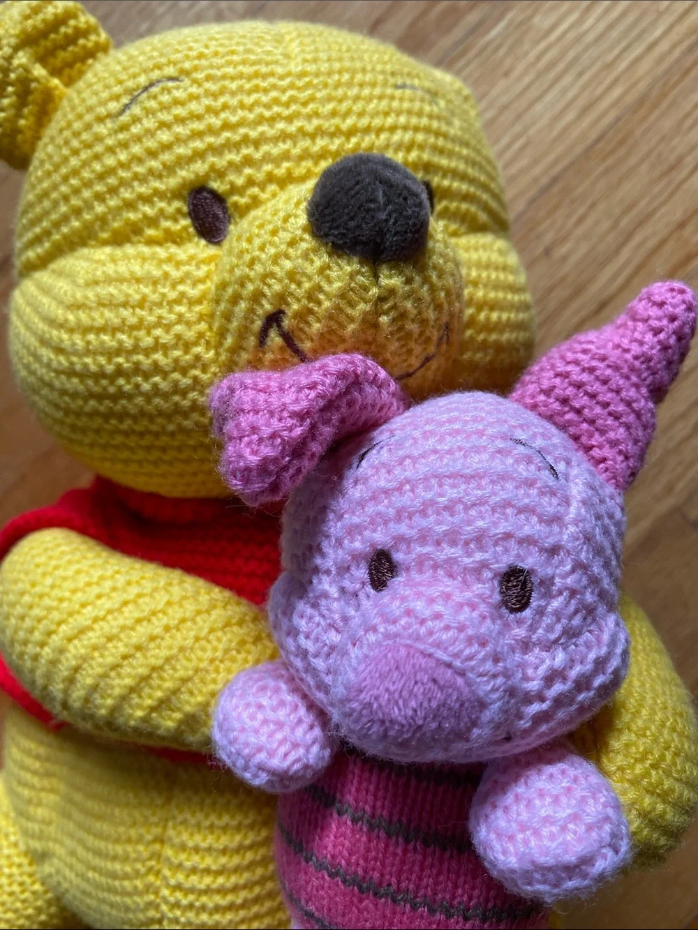 NWOT 10” Sitting Disney/Gund Winnie the Pooh Knit Plush with Pink Piglet